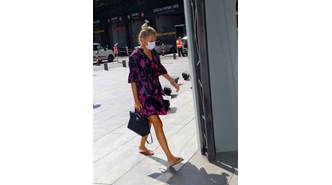Arzu Sabancı duru güzelliğiyle büyüledi