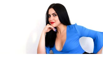Buse Özde'den 'Bal' gibi şarkı