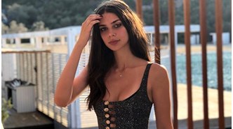 Defne Samyeli'nin kızı Deren Talu, paylaştığı fotoğraflarının üzerinde oynadığı ortaya çıktı