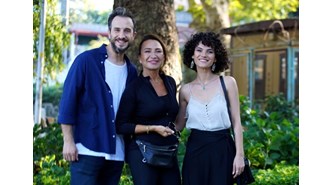 Demet Akbağ 'Menajerimi Ara'ya konuk oluyor
