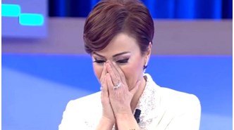 Didem Arslan Yılmaz 11 yıl önce kaybettiği babasını gözyaşlarıyla andı