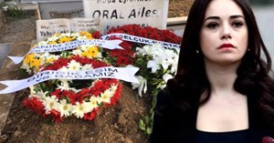 Eşi Serdar Oral'ı toprağa veren Özgü Namal, cenazeye katılamadı sadece çelenk gönderdi