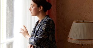 Ezgi Mola 8 yıl sonra dizi setlerinde…