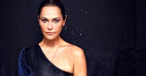 Hülya Avşar, Ayvalık'ta Çiçek Adasını satın alıyor