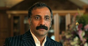 Kadim Yaşar, ten rengi nedeniyle setlerin aranan oyuncusu oldu