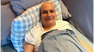 Kök hücre tedavisi gören Mehmet Ali Erbil'den iki ay sonra ilk fotoğraf