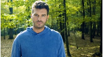 Kıvanç Tatlıtuğ Oyuncu Kıvanç Tatlıtuğ 2021'de ekrana dönüyor