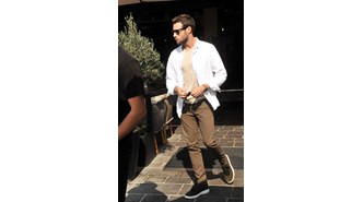 Ozan Dolunay set arası yemeğe koştu