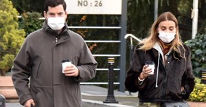Özge Ulusoy ve sevgilisi Faruk Çolakoğlu, Etiler'de!