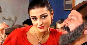Özge Ulusoy'un yıllar önce bir dizide şeytan rolünü oynadığı görüntüler ortaya çıktı
