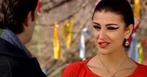 Özge Ulusoy'un yıllar önce bir filmde şeytan rolünü oynadığı görüntüler ortaya çıktı