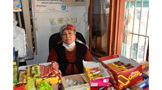 Özgü Namal'ın yardımseverliliğiyle tanınan eşi Ahmet Serdar Oral'ın ani ölümü, komşularını da üzdü