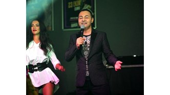 Serdar Ortaç, Bursa'da hayranlarını coşturdu