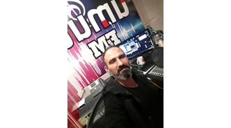 Sezen Aksu'nun hediye parçasına klip çeken Nisan Nicole Rona geliri kadın STK'larına bağışlayacak