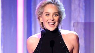 Sharon Stone, öpüştüğü aktörler içinde en iyisi olarak Robert de Niro'yu ilk sıraya koydu