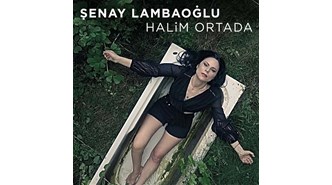 Yeni şarkısının klibini küvette çekti